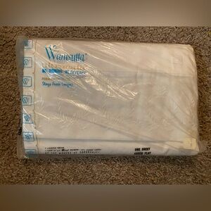 Wamsutta White Flat Sheet. Queen. Vintage. NWT. Non Iron. Embroidered.
